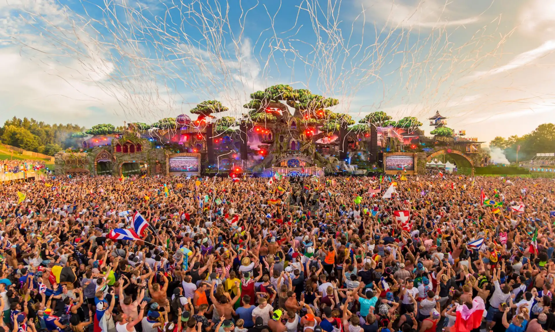 tomorrowland2016mainstage-xl